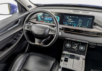 Подержанный автомобиль Exeed LX 2022 года (30 фото)
