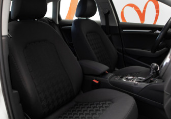 Подержанный автомобиль Audi A3 Hatchback 2013 года (29 фото)