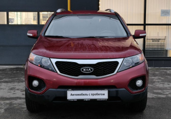 Подержанный автомобиль Kia Sorento 2009 года (2 фото)