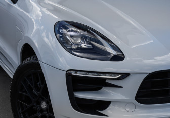 Подержанный автомобиль Porsche Macan 2018 года (22 фото)