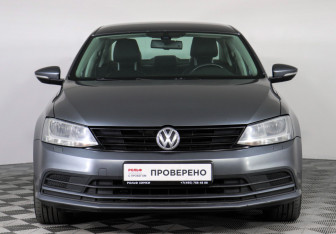 Подержанный автомобиль Volkswagen Jetta Sedan 2015 года (2 фото)