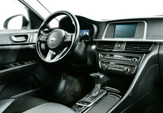 Подержанный автомобиль Kia Optima Sedan 2019 года (10 фото)