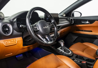 Подержанный автомобиль Kia K3 Sedan 2021 года (7 фото)