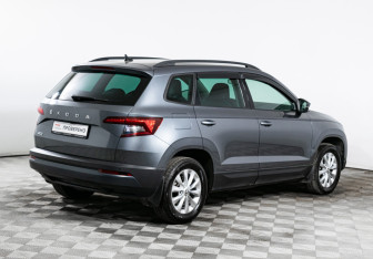 Подержанный автомобиль Skoda Karoq 2020 года (5 фото)