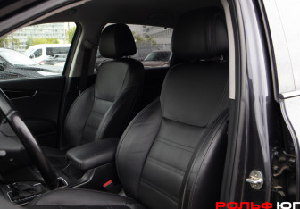 Подержанный автомобиль Kia Sorento 2017 года (18 фото)