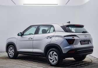 Подержанный автомобиль Hyundai Creta 2021 года (3 фото)