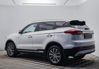 Подержанный автомобиль Geely Atlas Pro 2022 года (3 фото)