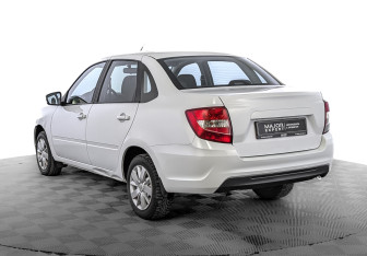 Подержанный автомобиль LADA (ВАЗ) Granta Sedan 2024 года (7 фото)