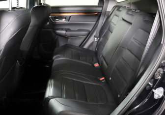 Подержанный автомобиль Honda CR-V 2019 года (12 фото)