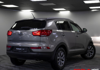 Подержанный автомобиль Kia Sportage 2015 года (22 фото)