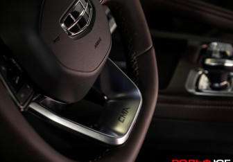 Подержанный автомобиль Geely Monjaro 2025 года (15 фото)