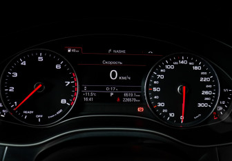 Подержанный автомобиль Audi A6 Sedan 2015 года (11 фото)