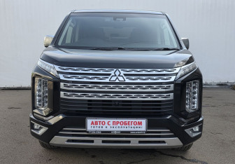Подержанный автомобиль Mitsubishi Delica D:5 2019 года (2 фото)