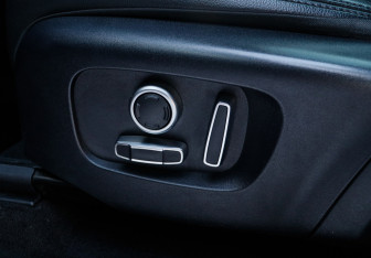 Подержанный автомобиль Land Rover Discovery Sport 2021 года (11 фото)