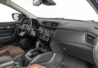 Подержанный автомобиль Nissan Qashqai 2020 года (13 фото)