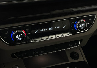 Подержанный автомобиль Audi Q5 2018 года (16 фото)