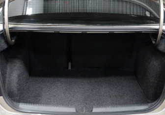 Подержанный автомобиль Volkswagen Polo Sedan 2018 года (9 фото)