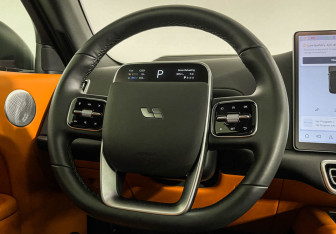 Подержанный автомобиль LiXiang L7 2024 года (14 фото)