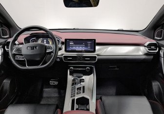 Подержанный автомобиль Geely Coolray 2023 года (13 фото)