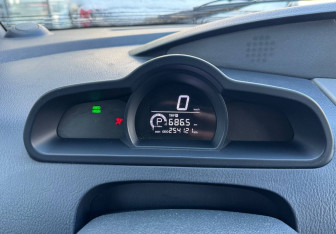 Подержанный автомобиль SsangYong Stavic 2014 года (13 фото)