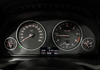 Подержанный автомобиль BMW X3 2016 года (13 фото)