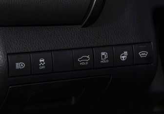 Подержанный автомобиль Toyota Camry Sedan 2021 года (16 фото)