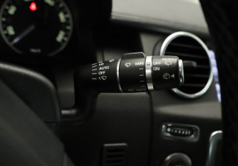 Подержанный автомобиль Land Rover Discovery 2012 года (12 фото)