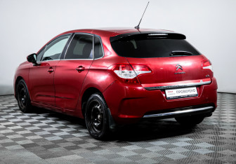 Подержанный автомобиль Citroen C4 Hatchback 2012 года (7 фото)