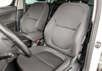 Подержанный автомобиль Skoda Yeti 2017 года (20 фото)
