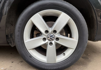 Подержанный автомобиль Volkswagen Jetta Sedan 2012 года (9 фото)