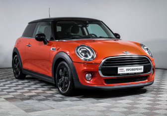 Подержанный автомобиль MINI Hatch 2018 года (3 фото)
