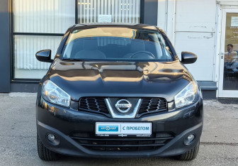 Подержанный автомобиль Nissan Qashqai 2011 года (2 фото)