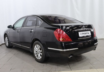 Подержанный автомобиль Nissan Teana 2007 года (6 фото)