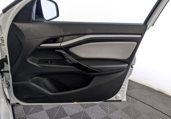 Подержанный автомобиль LADA (ВАЗ) Vesta Wagon 2021 года (25 фото)