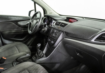 Подержанный автомобиль Opel Mokka 2014 года (9 фото)