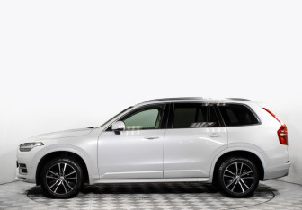 Подержанный автомобиль Volvo XC90 2019 года (8 фото)