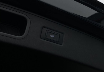 Подержанный автомобиль Voyah Free 2025 года (10 фото)