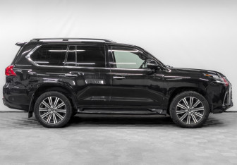 Подержанный автомобиль Lexus LX 2020 года (4 фото)