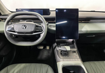 Подержанный автомобиль Changan Lamore 2023 года (12 фото)