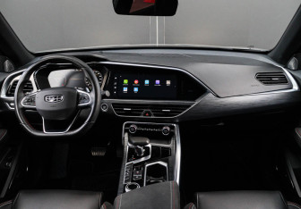 Подержанный автомобиль Geely Tugella 2023 года (11 фото)