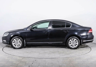 Подержанный автомобиль Volkswagen Passat Sedan 2011 года (3 фото)
