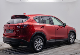 Подержанный автомобиль Mazda CX-5 2016 года (5 фото)