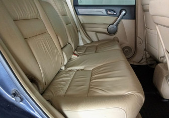 Подержанный автомобиль Honda CR-V 2008 года (10 фото)