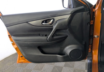 Подержанный автомобиль Nissan X-Trail 2019 года (20 фото)