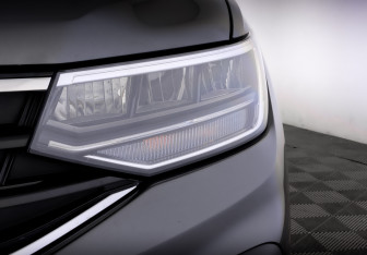 Подержанный автомобиль Volkswagen Tiguan 2021 года (17 фото)