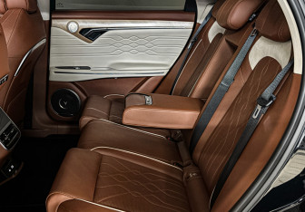 Подержанный автомобиль Voyah Free 2023 года (20 фото)