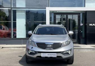 Подержанный автомобиль Kia Sportage 2013 года (2 фото)