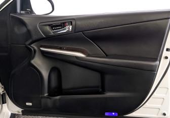 Подержанный автомобиль Toyota Camry Sedan 2017 года (25 фото)