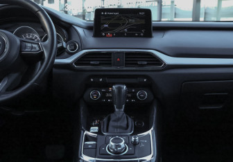 Подержанный автомобиль Mazda CX-9 2018 года (31 фото)