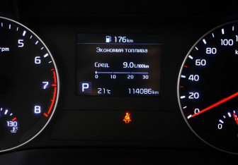 Подержанный автомобиль Kia Cerato Sedan 2019 года (16 фото)